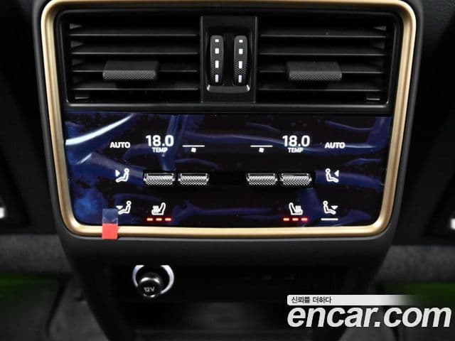 Porsche Cayenne 2025 — ფოტო 16/20