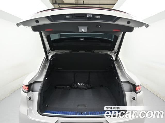 Porsche Cayenne 2025 — ფოტო 20/20