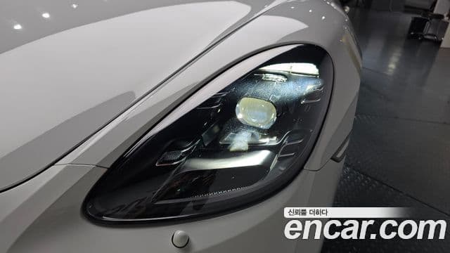 Porsche 718 Boxster 2019 — Şəkil 13/32