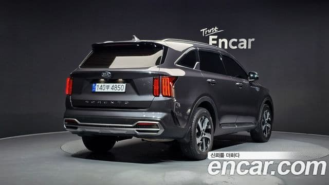 Kia Sorento 2021 — ფოტო 2/20