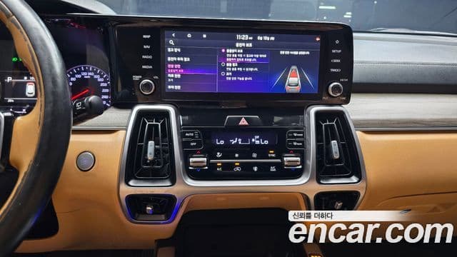 Kia Sorento 2021 — ფოტო 14/20