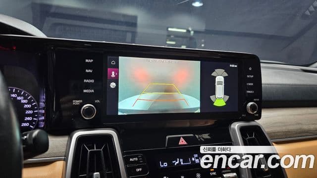 Kia Sorento 2021 — ფოტო 15/20