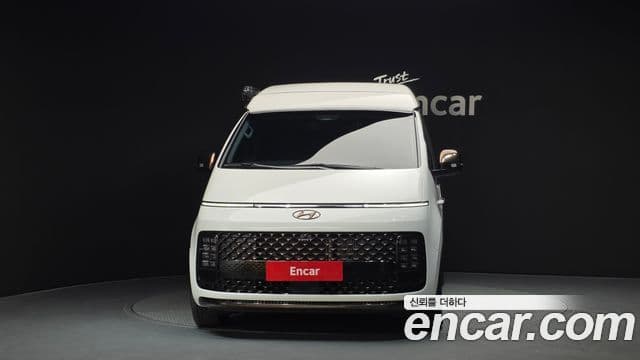 Hyundai Staria 2023 — Şəkil 3/20