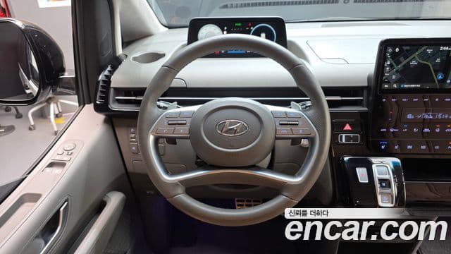 Hyundai Staria 2023 — Şəkil 13/20