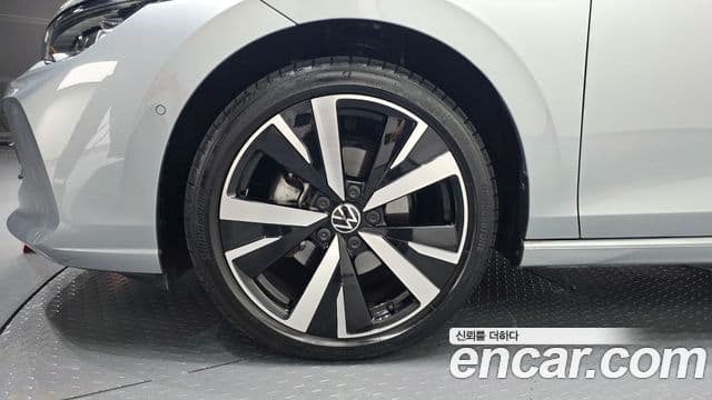 Volkswagen Golf 2026 — Şəkil 5/20