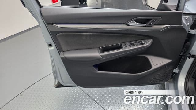 Volkswagen Golf 2026 — Photo 31/35