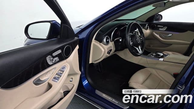 Mercedes-Benz C-Class 2019 — Şəkil 10/20