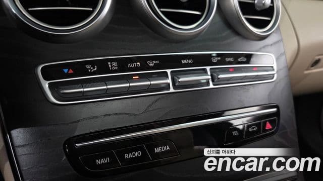 Mercedes-Benz C-Class 2019 — Şəkil 16/20