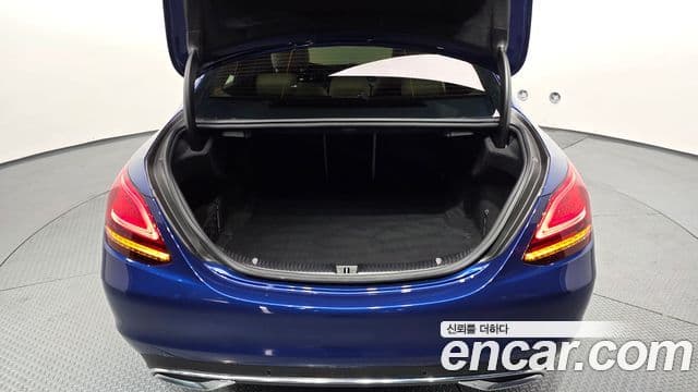 Mercedes-Benz C-Class 2019 — Şəkil 20/20