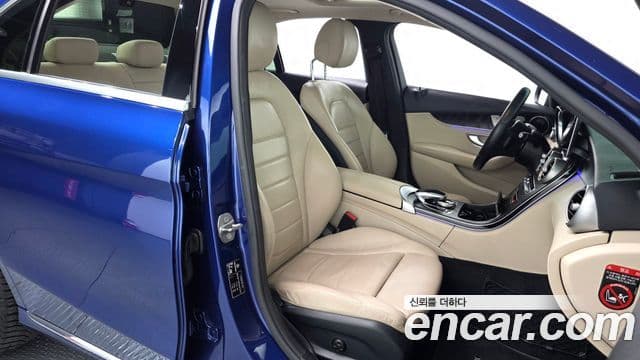 Mercedes-Benz C-Class 2019 — Şəkil 12/30