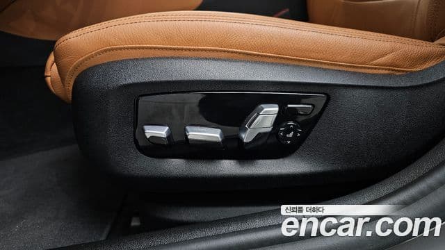 BMW 5 Series 2022 — Şəkil 19/20