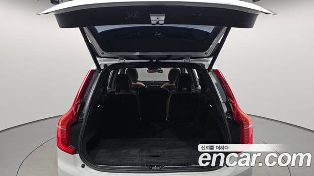 Volvo XC90 2022 — Photo 14/35