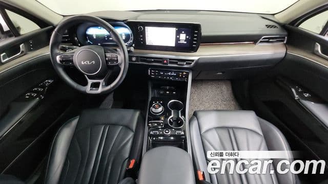 Kia K5 2023 — Şəkil 7/20