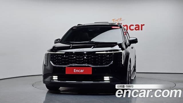 Kia Carnival 2023 — ფოტო 3/20