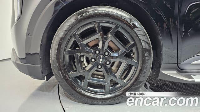Kia Carnival 2023 — ფოტო 5/20