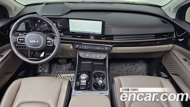 Kia Carnival 2023 — ფოტო 7/20