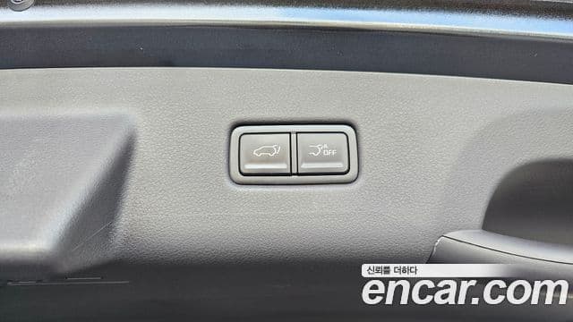 Kia Carnival 2023 — ფოტო 20/20