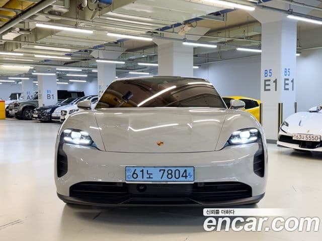 Porsche Taycan 2022 — Şəkil 16/20