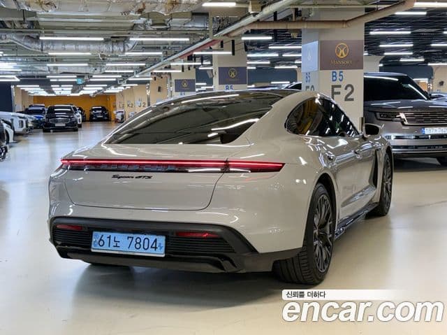Porsche Taycan 2022 — Şəkil 20/20