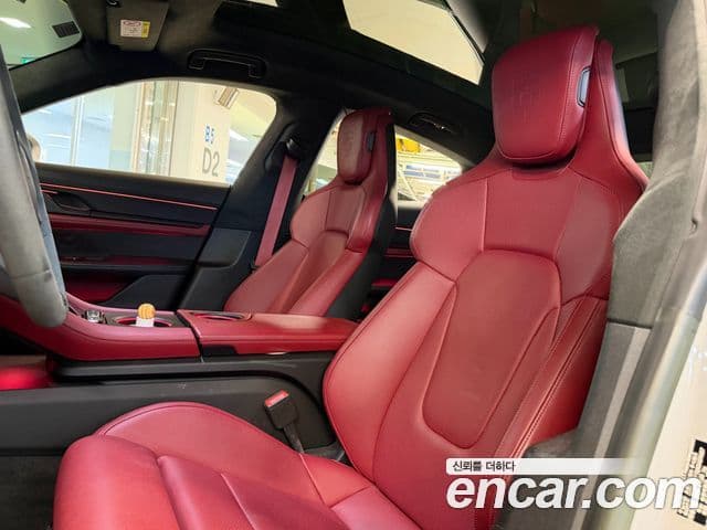 Porsche Taycan 2022 — Şəkil 18/20