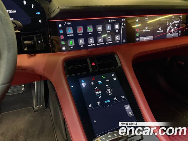 Porsche Taycan 2022 — Şəkil 19/20
