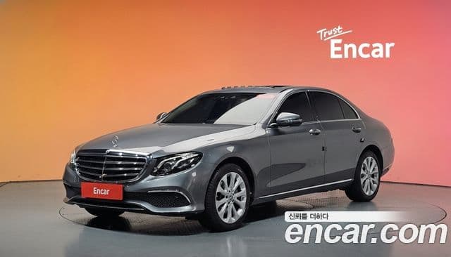 Mercedes-Benz E-Class 2019 — ფოტო 1/20