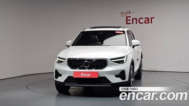 Volvo XC40 2024 — ფოტო 3/20