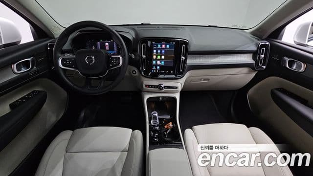 Volvo XC40 2024 — ფოტო 7/20
