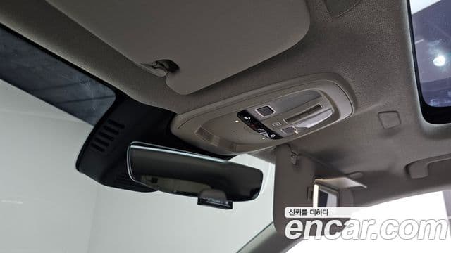 Volvo XC40 2024 — ფოტო 17/20