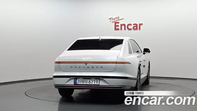 Hyundai Grandeur 2023 — ფოტო 4/20