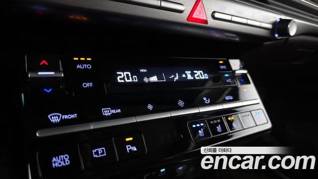 Hyundai Grandeur 2023 — ფოტო 16/20