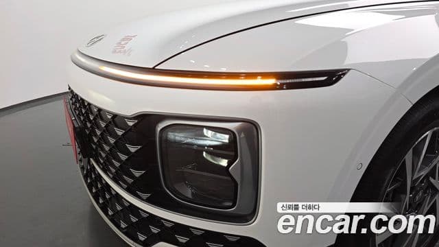 Hyundai Grandeur Hybrid 2023 — Photo 22/34