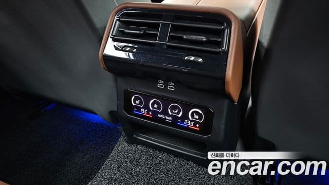 BMW 5 Series 2025 — Photo 23/32