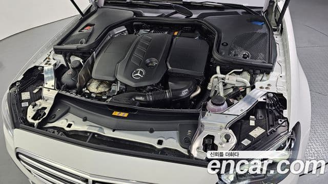 Mercedes-Benz E-Class 2023 — Фото 6/20