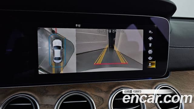 Mercedes-Benz E-Class 2023 — Фото 15/20