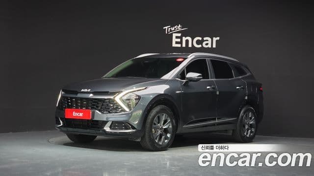Kia Sportage 2023 — Фото 1/20