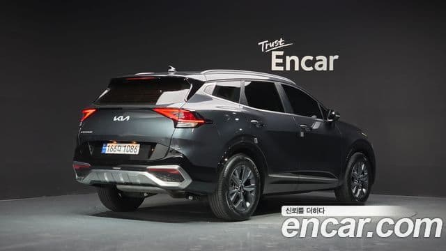 Kia Sportage 2023 — Фото 2/20