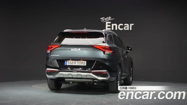 Kia Sportage 2023 — Фото 4/20