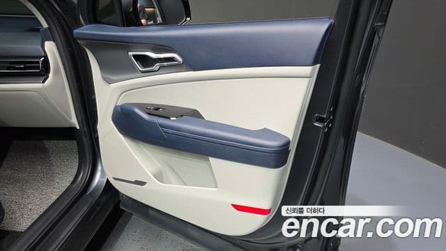 Kia Sportage 2023 — Photo 10/32