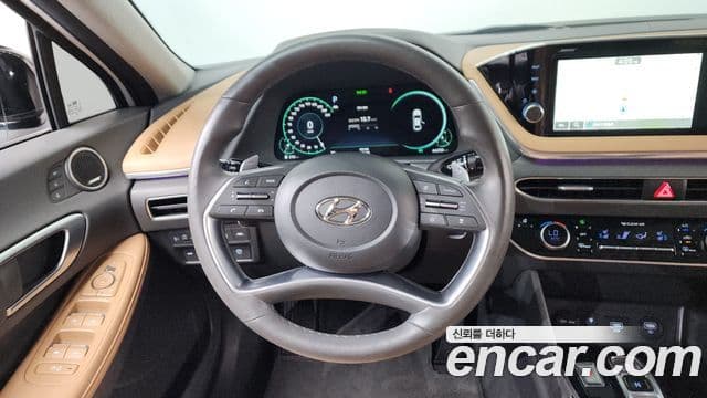 Hyundai Sonata 2021 — ფოტო 13/20