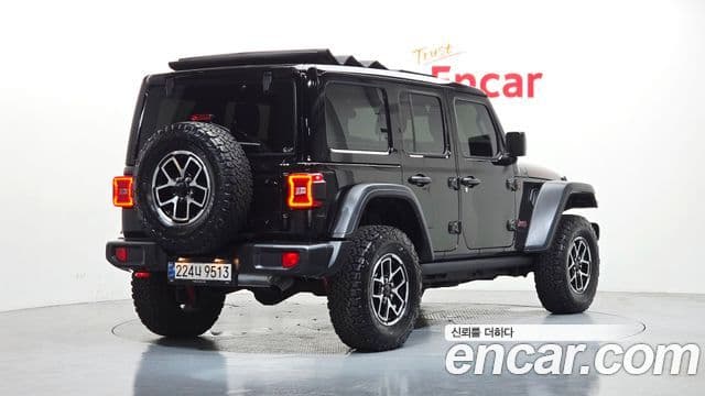 Jeep Wrangler 2024 — ფოტო 2/20