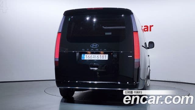 Hyundai Staria 2024 — ფოტო 4/20