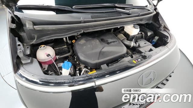 Hyundai Staria 2024 — ფოტო 6/20