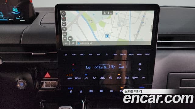 Hyundai Staria 2024 — ფოტო 14/20