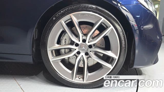 Mercedes-Benz E-Class 2019 — ფოტო 5/20