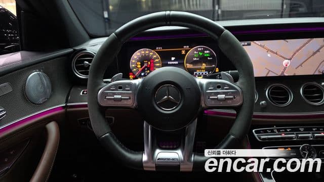 Mercedes-Benz E-Class 2019 — ფოტო 13/20