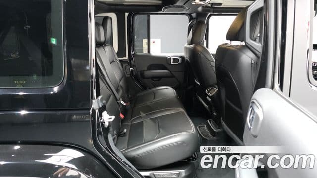 Jeep Wrangler 2022 — Şəkil 12/20
