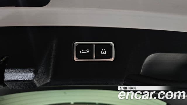 Kia Sorento 2022 — Şəkil 16/20