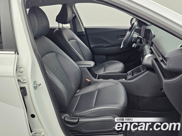 Hyundai Kona 2023 — ფოტო 8/20
