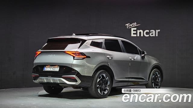 Kia Sportage 2022 — Фото 2/20